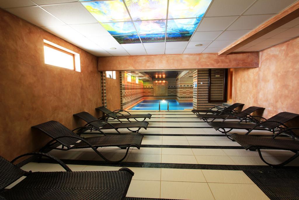 Bona Vita Hotel โกลเดน แซนส์ ภายนอก รูปภาพ