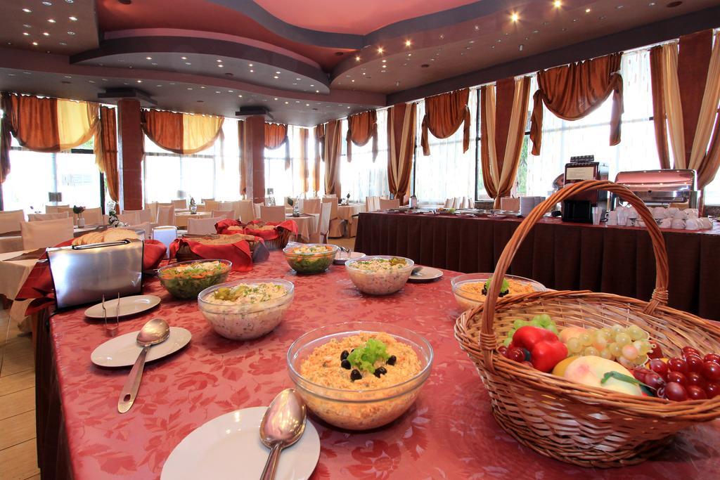 Bona Vita Hotel โกลเดน แซนส์ ภายนอก รูปภาพ