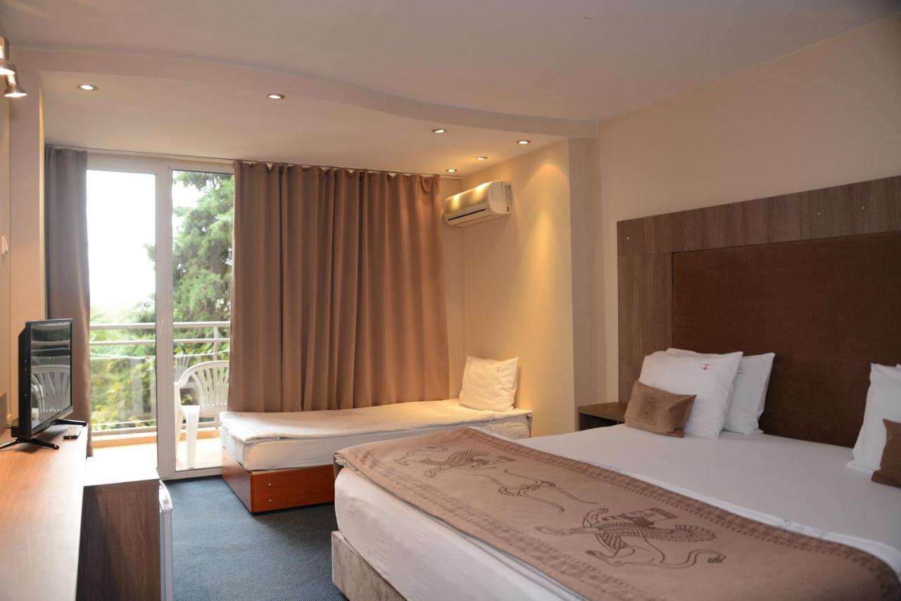 Bona Vita Hotel โกลเดน แซนส์ ภายนอก รูปภาพ