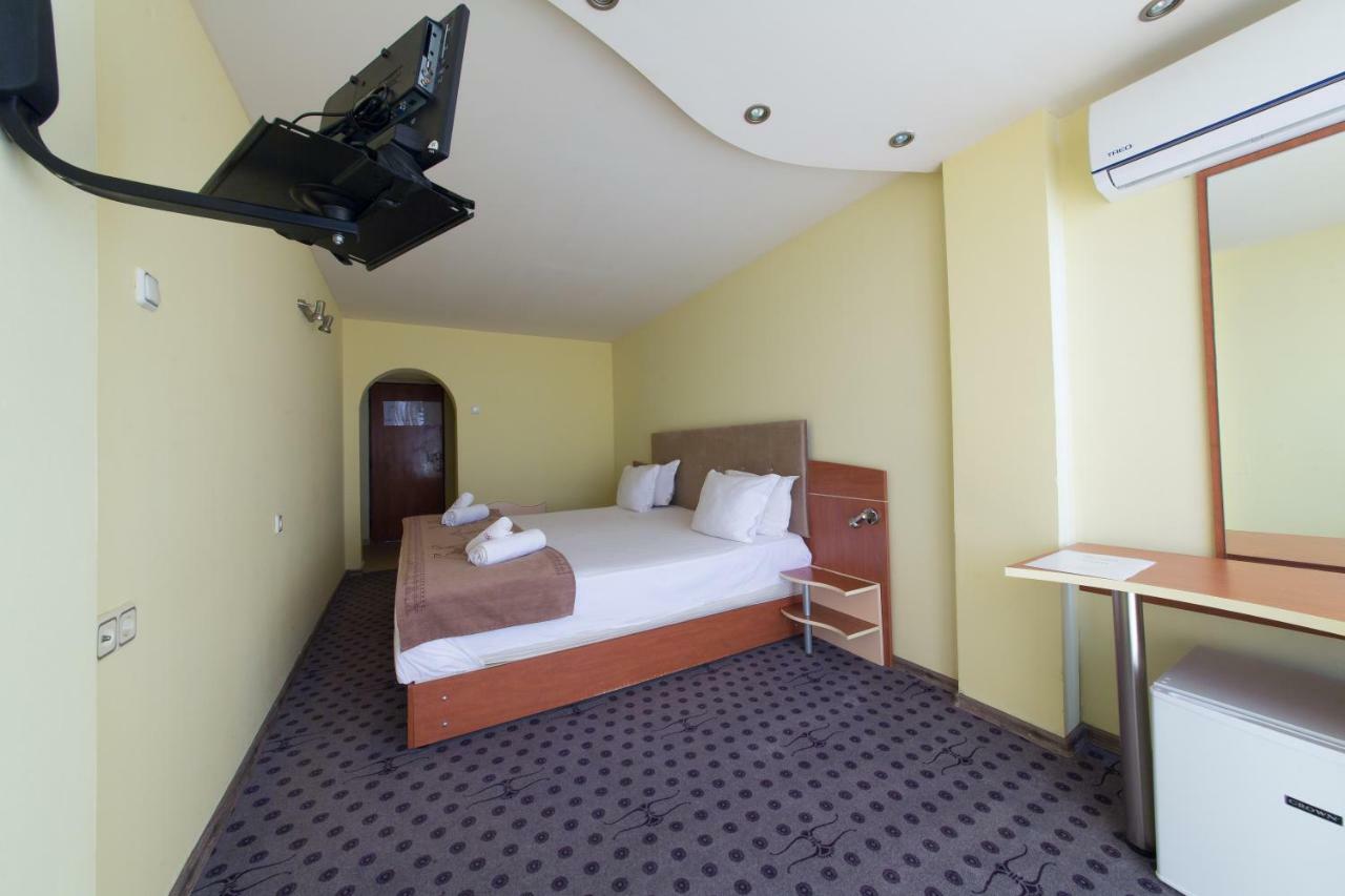 Bona Vita Hotel โกลเดน แซนส์ ภายนอก รูปภาพ