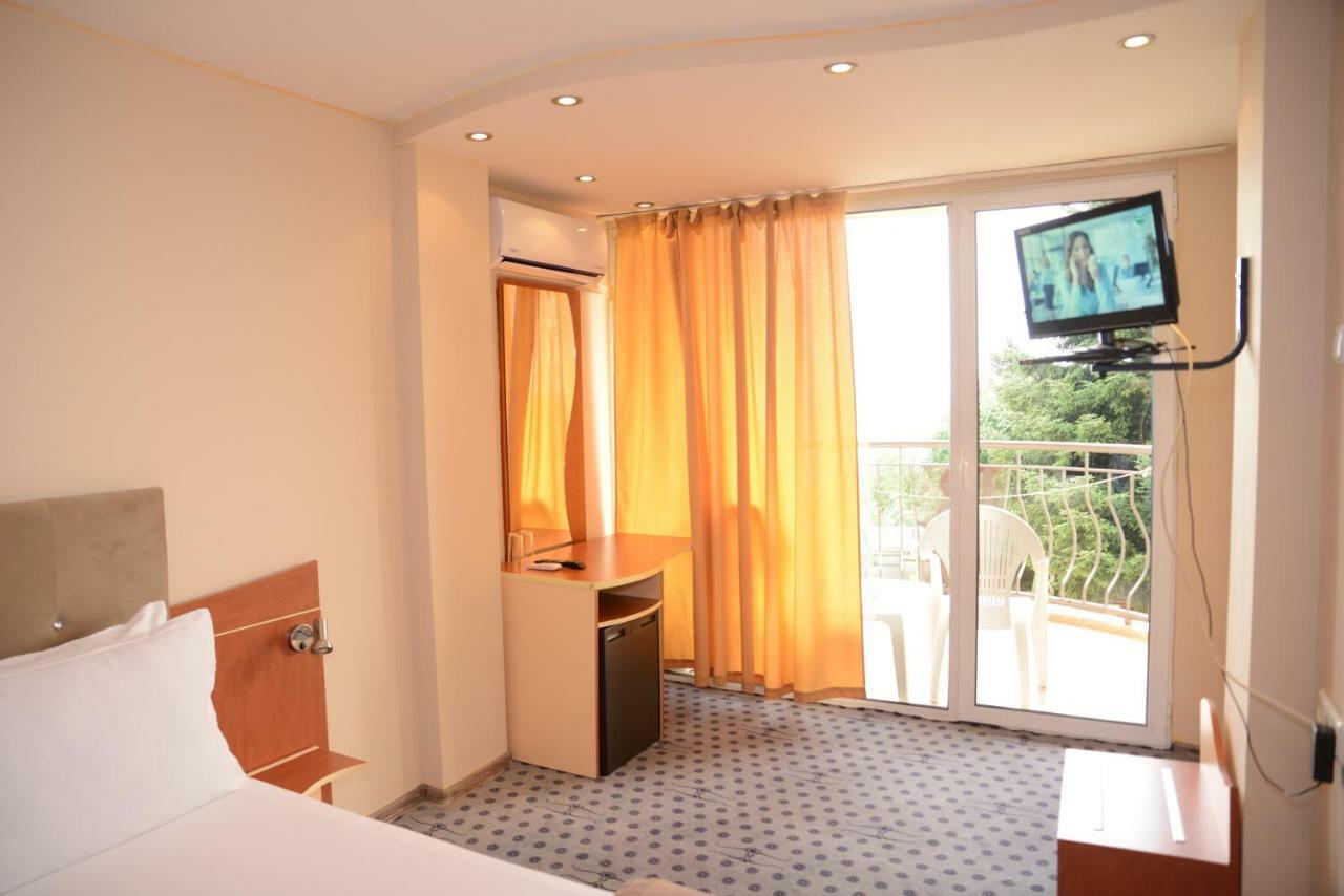 Bona Vita Hotel โกลเดน แซนส์ ภายนอก รูปภาพ